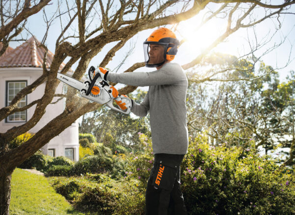 Motosierra STIHL MS 151 C-E, detalle 4